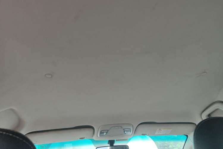 Used Geely Auto Vision X3 2019 Upgraded Model 1.5L Manual Elite Version Headliner