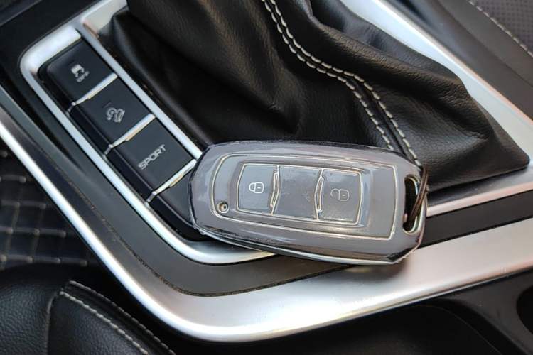 Used Geely Auto Vision X3 2019 Upgraded Model 1.5L CVT Prestige Version Interior 1