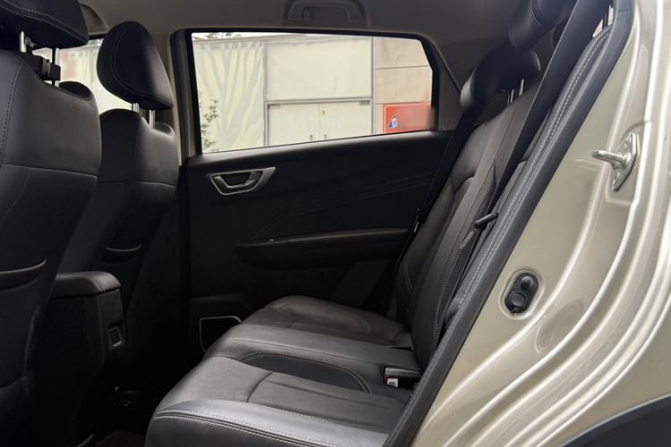 Used Geely Auto Vision X3 2019 Upgraded Model 1.5L CVT Elite Version Interior 2