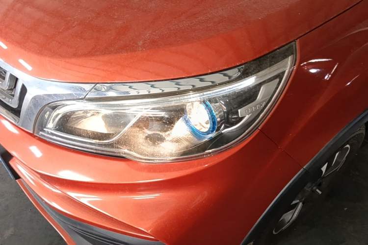 Used Geely Auto Vision X3 2019 Upgraded Model 1.5L CVT Prestige Version Left Front Headlight