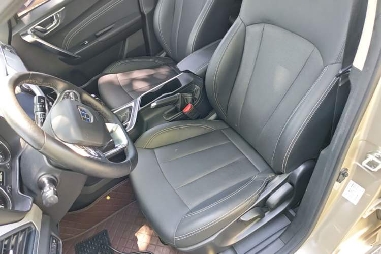 Used Geely Auto Vision X3 2019 Upgraded Model 1.5L Manual Luxury Version Left Front Seat