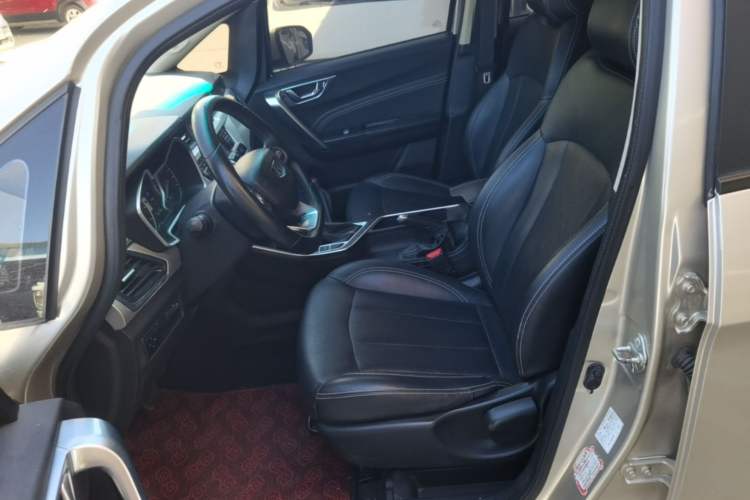 Used Geely Auto Vision X3 2019 Upgraded Model 1.5L CVT Elite Version Left Front Seat