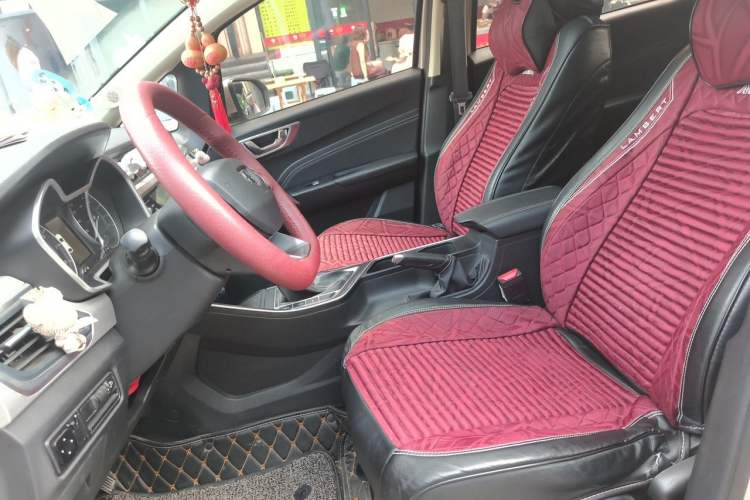 Used Geely Auto Vision X3 2019 Upgraded Model 1.5L CVT Prestige Version Left Front Seat