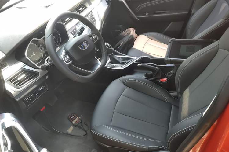 Used Geely Auto Vision X3 2019 Upgraded Model 1.5L CVT Prestige Version Left Front Seat