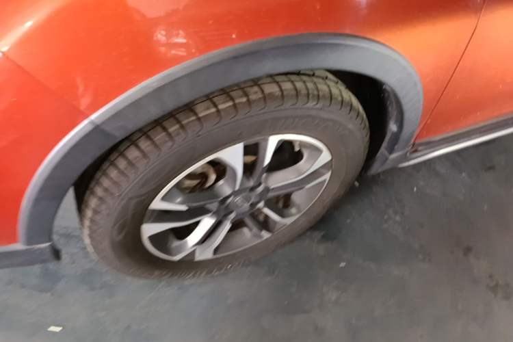 Used Geely Auto Vision X3 2019 Upgraded Model 1.5L CVT Prestige Version Left Front Wheel Hub