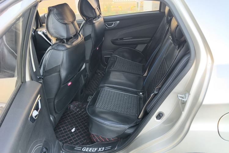 Used Geely Auto Vision X3 2019 Upgraded Model 1.5L CVT Elite Version Left Rear Seat
