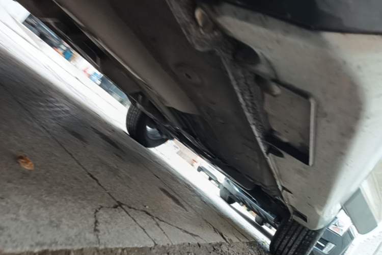 Used Geely Auto Vision X3 2019 Upgraded Model 1.5L CVT Elite Version Left Side Sill
