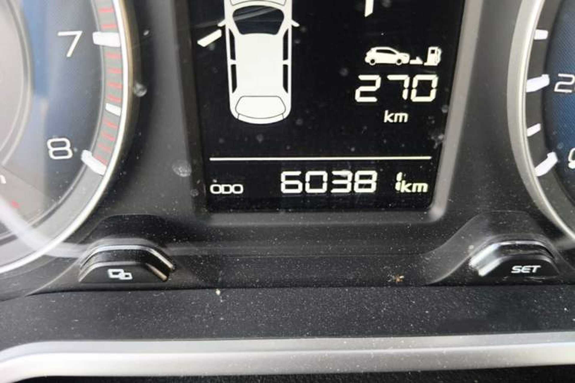 Used Geely Auto Vision X3 2019 Upgraded Model 1.5L CVT Elite Version Odometer Close Up