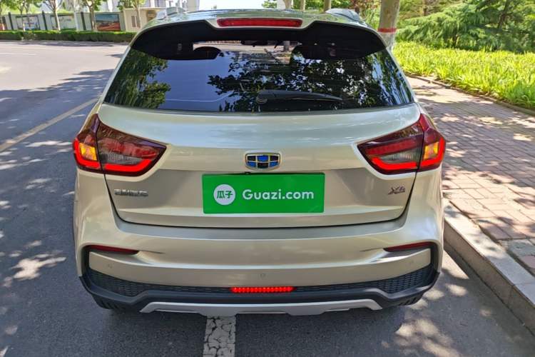 Used Geely Auto Vision X3 2019 Upgraded Model 1.5L Manual Luxury Version Rear