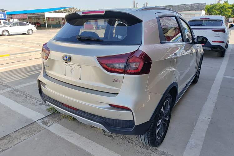 Used Geely Auto Vision X3 2019 Upgraded Model 1.5L CVT Prestige Version Rear Right 45 Deg