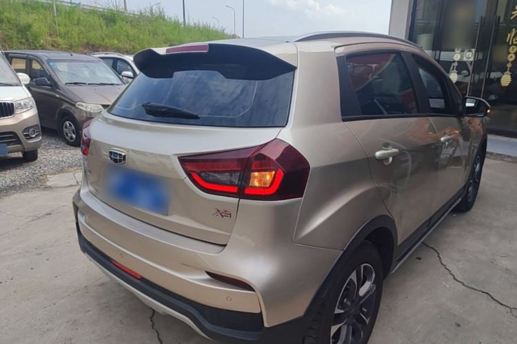 Used Geely Auto Vision X3 2019 Upgraded Model 1.5L CVT Elite Version Rear Right 45 Deg