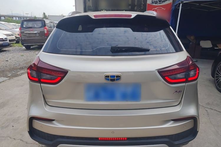 Used Geely Auto Vision X3 2019 Upgraded Model 1.5L CVT Elite Version Rear