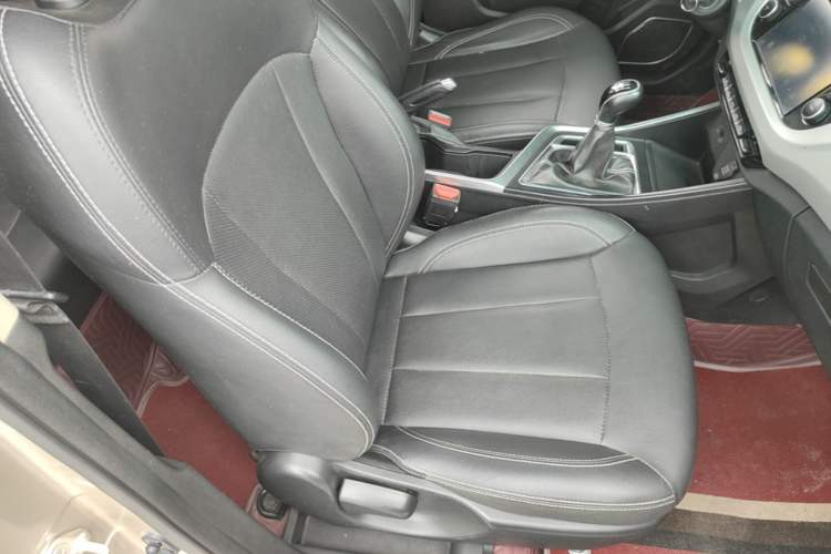 Used Geely Auto Vision X3 2019 Upgraded Model 1.5L Manual Elite Version Right Front Seat