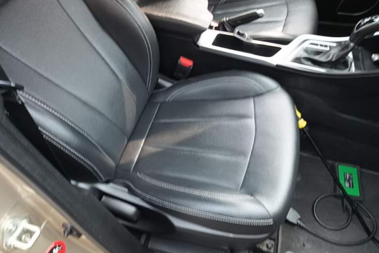 Used Geely Auto Vision X3 2019 Upgraded Model 1.5L CVT Elite Version Right Front Seat