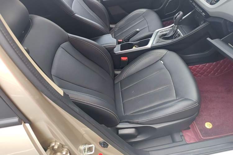 Used Geely Auto Vision X3 2019 Upgraded Model 1.5L CVT Elite Version Right Front Seat