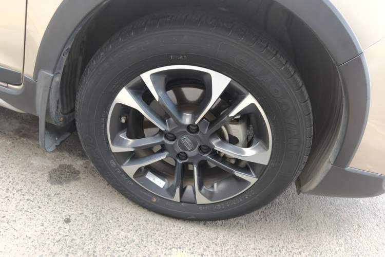 Used Geely Auto Vision X3 2019 Upgraded Model 1.5L CVT Prestige Version Right Front Wheel Hub