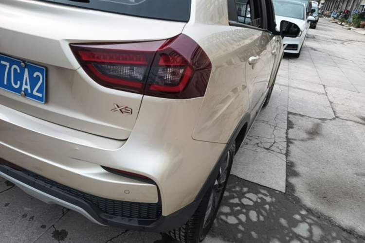 Used Geely Auto Vision X3 2019 Upgraded Model 1.5L CVT Elite Version Right Rear Taillight