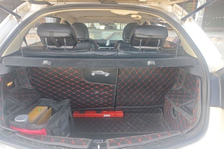 Used Geely Auto Vision X3 2019 Upgraded Model 1.5L CVT Prestige Version Trunk