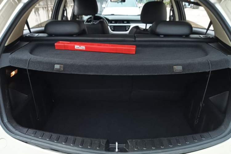 Used Geely Auto Vision X3 2019 Upgraded Model 1.5L CVT Elite Version Trunk