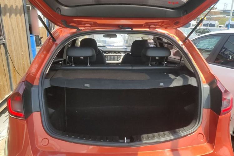 Used Geely Auto Vision X3 2019 Upgraded Model 1.5L CVT Prestige Version Trunk