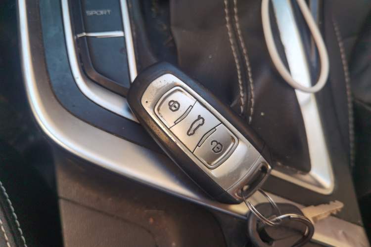 Used Geely Auto Vision X3 2019 Upgraded Model 1.5L CVT Prestige Version Vehicle Key