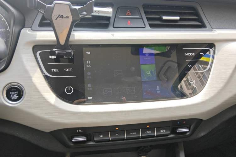 Used Geely Auto Vision X3 2020 1.5L CVT Elite Edition Audio And AC Panel