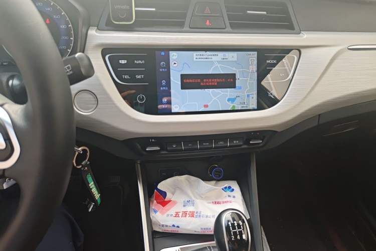 Used Geely Auto Vision X3 2020 1.5L Manual Luxury Edition Audio And AC Panel