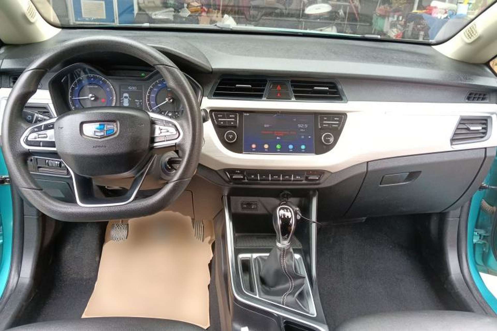 Used Geely Auto Vision X3 2020 1.5L Manual Elite Edition Center Console