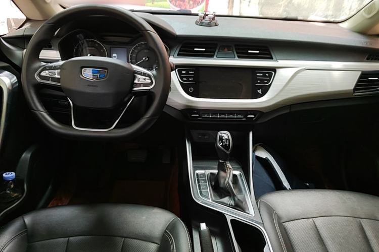 Used Geely Auto Vision X3 2020 1.5L CVT Luxury Model Center Console