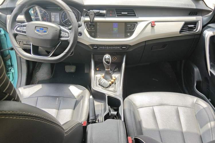 Used Geely Auto Vision X3 2020 1.5L CVT Elite Edition Center Console