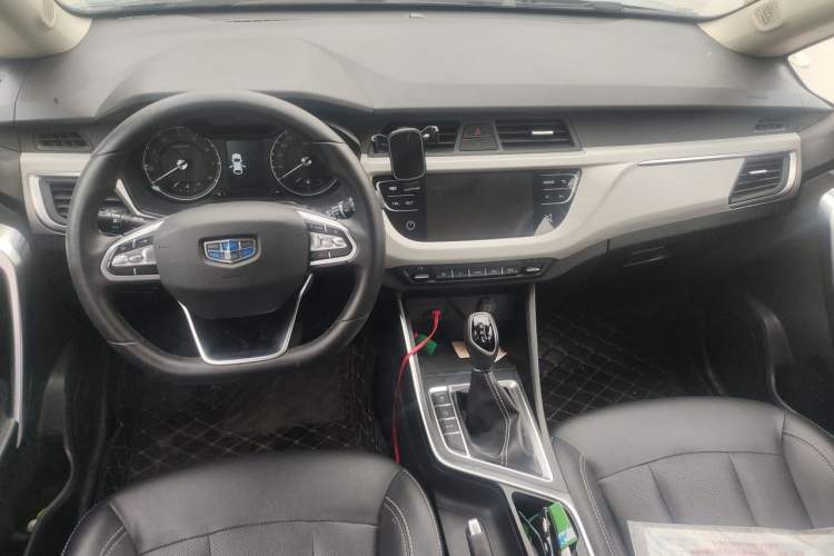 Used Geely Auto Vision X3 2020 1.5L CVT Luxury Model Center Console