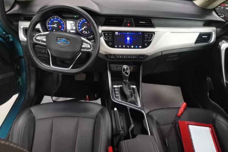 Used Geely Auto Vision X3 2020 1.5L CVT Luxury Model Center Console