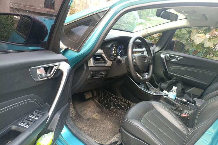 Used Geely Auto Vision X3 2020 1.5L CVT Luxury Model Driver Seat