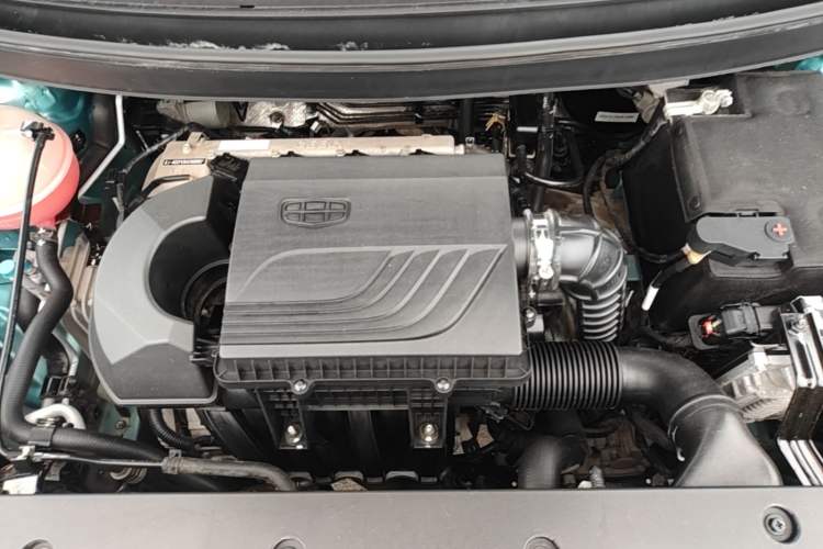 Used Geely Auto Vision X3 2020 1.5L CVT Luxury Model Engine Bay