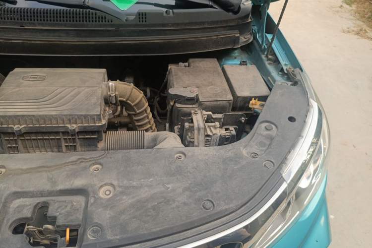 Used Geely Auto Vision X3 2020 1.5L CVT Luxury Model Engine Bay Left