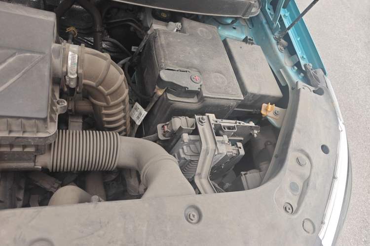 Used Geely Auto Vision X3 2020 1.5L CVT Luxury Model Engine Bay Left
