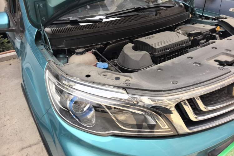 Used Geely Auto Vision X3 2020 1.5L Manual Elite Edition Engine Bay Right