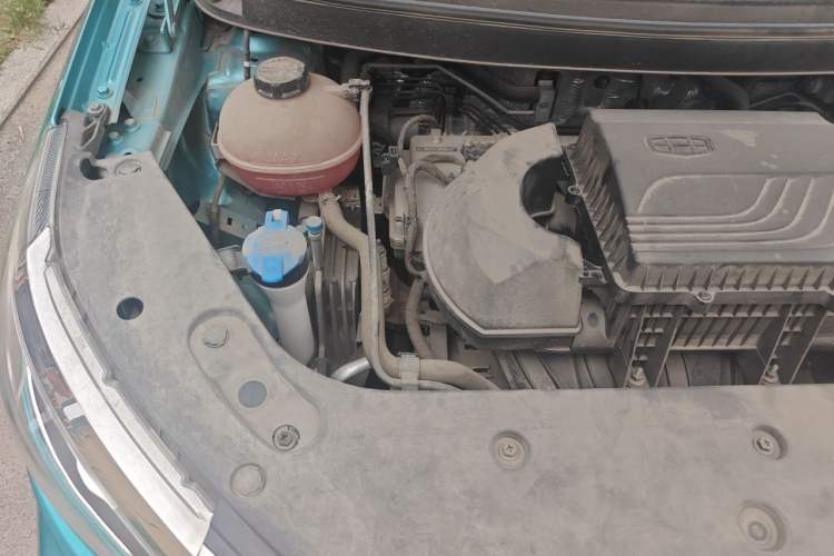 Used Geely Auto Vision X3 2020 1.5L CVT Luxury Model Engine Bay Right