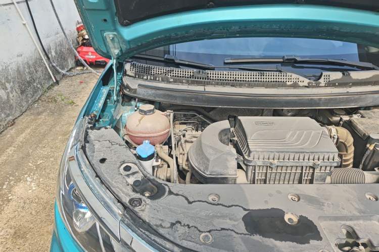 Used Geely Auto Vision X3 2020 1.5L Manual Luxury Edition Engine Bay Right