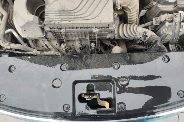 Used Geely Auto Vision X3 2020 1.5L CVT Luxury Model Engine Bay