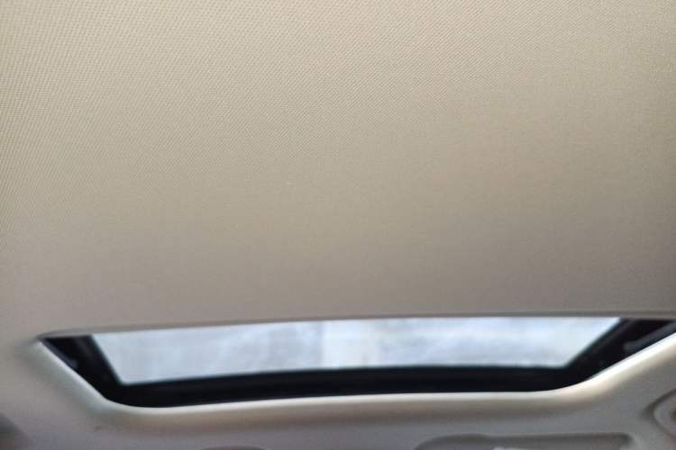 Used Geely Auto Vision X3 2020 1.5L CVT Luxury Model Headliner