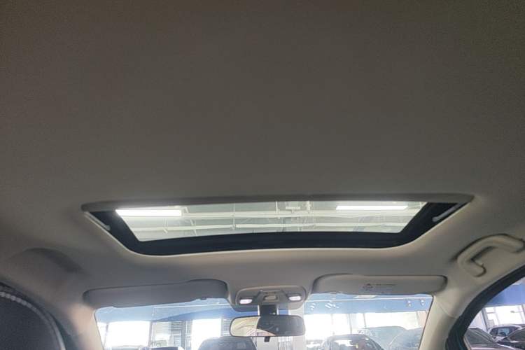 Used Geely Auto Vision X3 2020 1.5L CVT Luxury Model Headliner