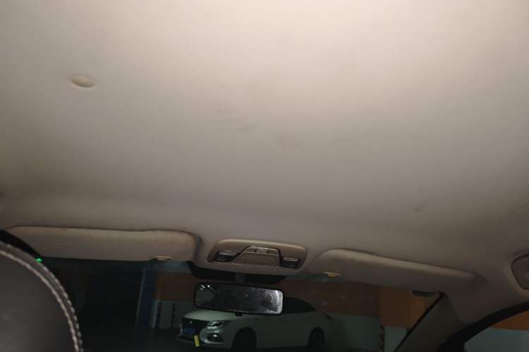 Used Geely Auto Vision X3 2020 1.5L Manual Elite Edition Headliner