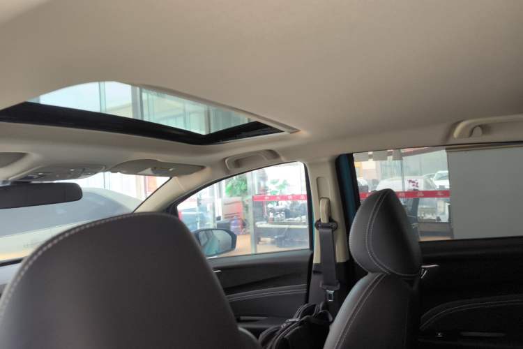 Used Geely Auto Vision X3 2020 1.5L CVT Luxury Model Headliner