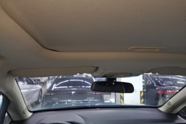 Used Geely Auto Vision X3 2020 1.5L CVT Luxury Model Headliner