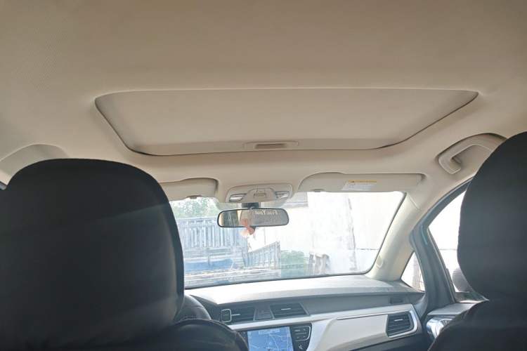 Used Geely Auto Vision X3 2020 1.5L Manual Luxury Edition Headliner