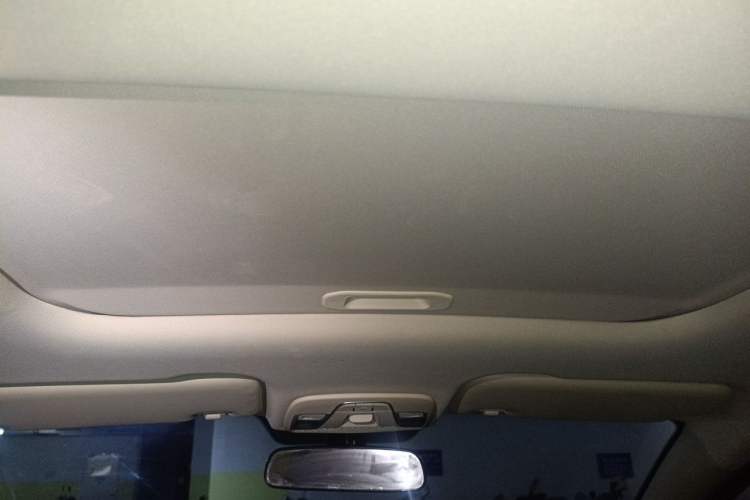Used Geely Auto Vision X3 2020 1.5L CVT Luxury Model Headliner