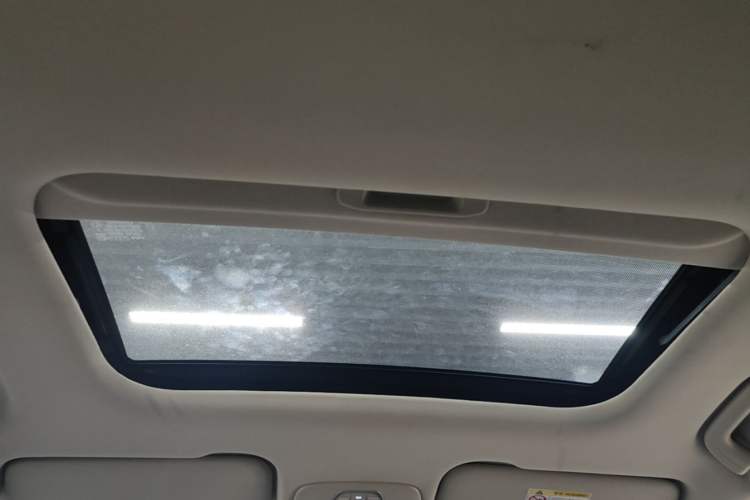 Used Geely Auto Vision X3 2020 1.5L CVT Luxury Model Headliner