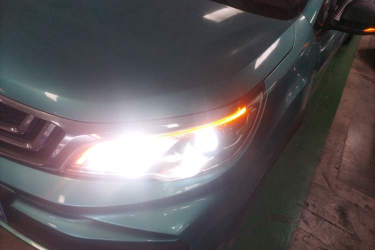 Used Geely Auto Vision X3 2020 1.5L CVT Luxury Model Left Front Headlight