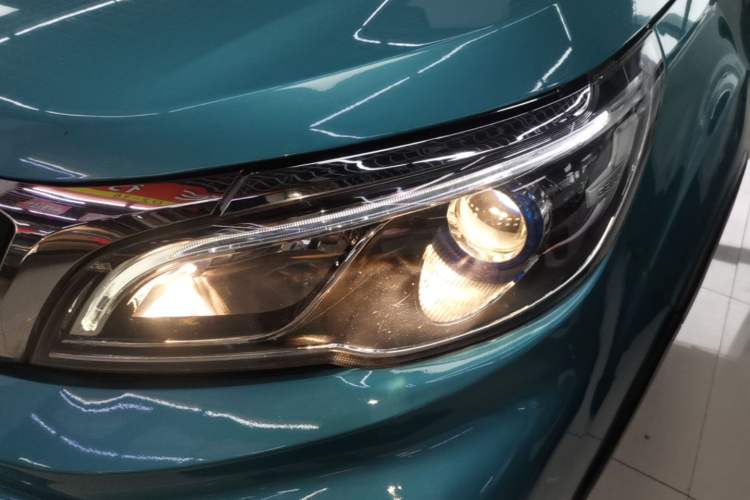 Used Geely Auto Vision X3 2020 1.5L CVT Luxury Model Left Front Headlight